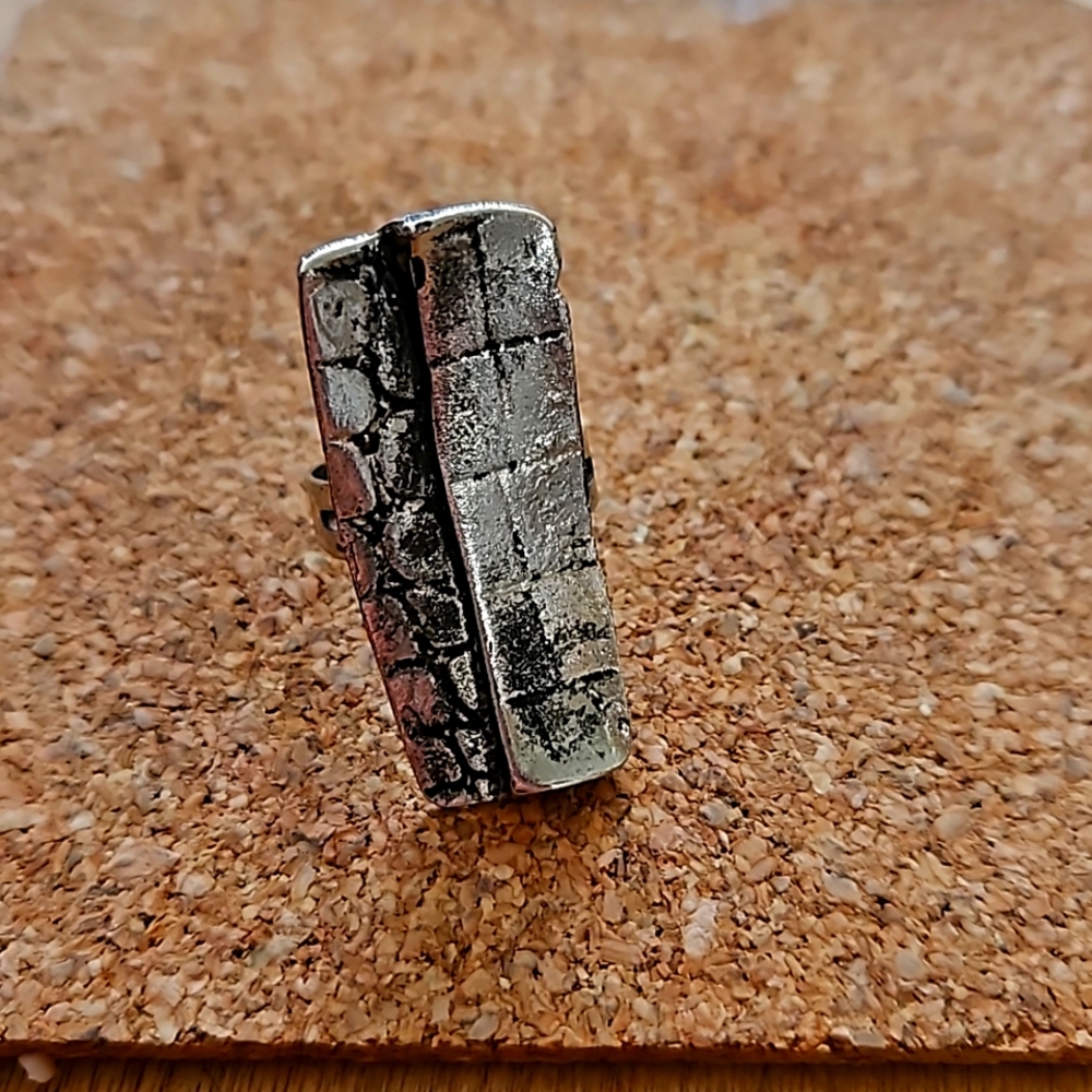 silver Accent Ring